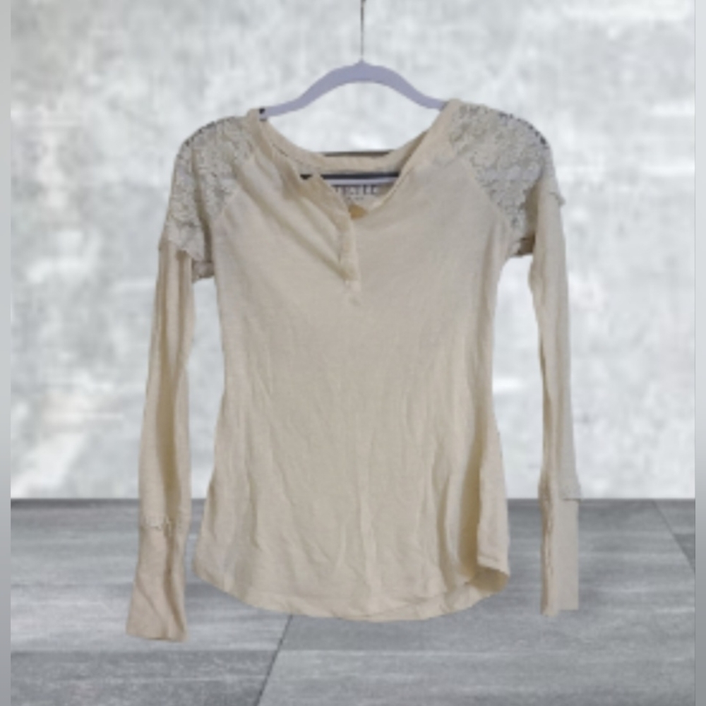 Decree Long Sleeve cotton & lace top Sz M